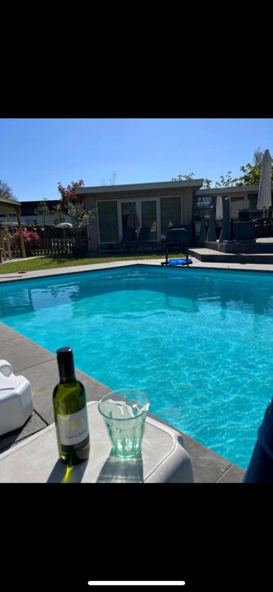 B&B Maison Saint Tropez ไอนด์โฮเวน ภายนอก รูปภาพ