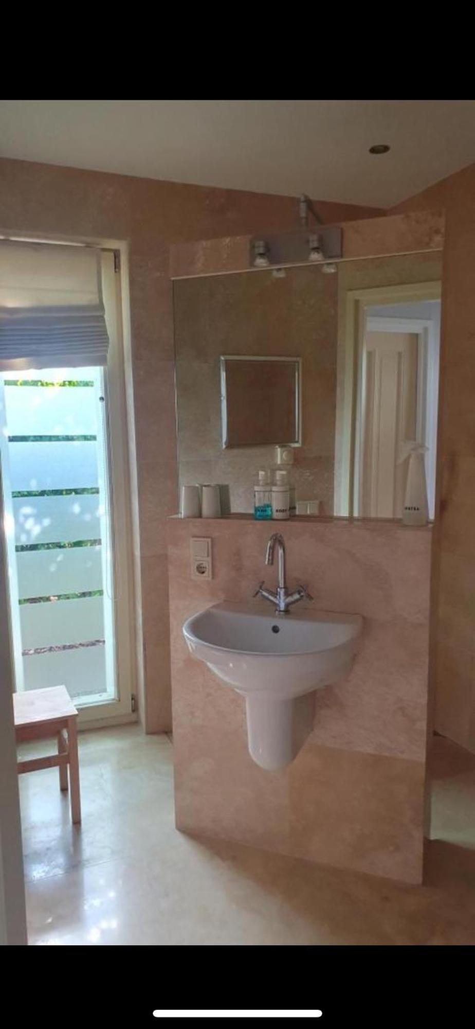 B&B Maison Saint Tropez ไอนด์โฮเวน ภายนอก รูปภาพ