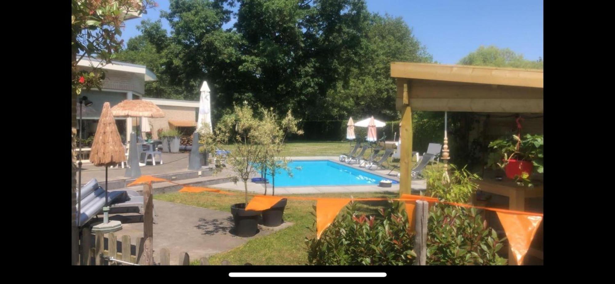 B&B Maison Saint Tropez ไอนด์โฮเวน ภายนอก รูปภาพ