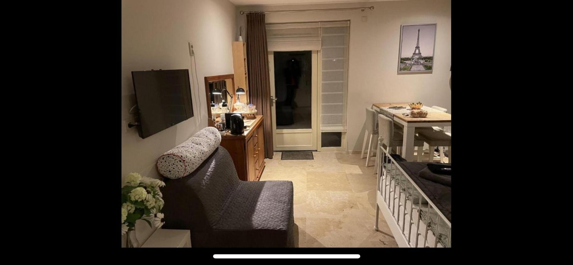 B&B Maison Saint Tropez ไอนด์โฮเวน ห้อง รูปภาพ