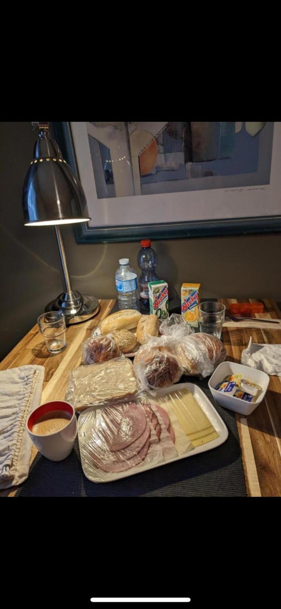 B&B Maison Saint Tropez ไอนด์โฮเวน ห้อง รูปภาพ
