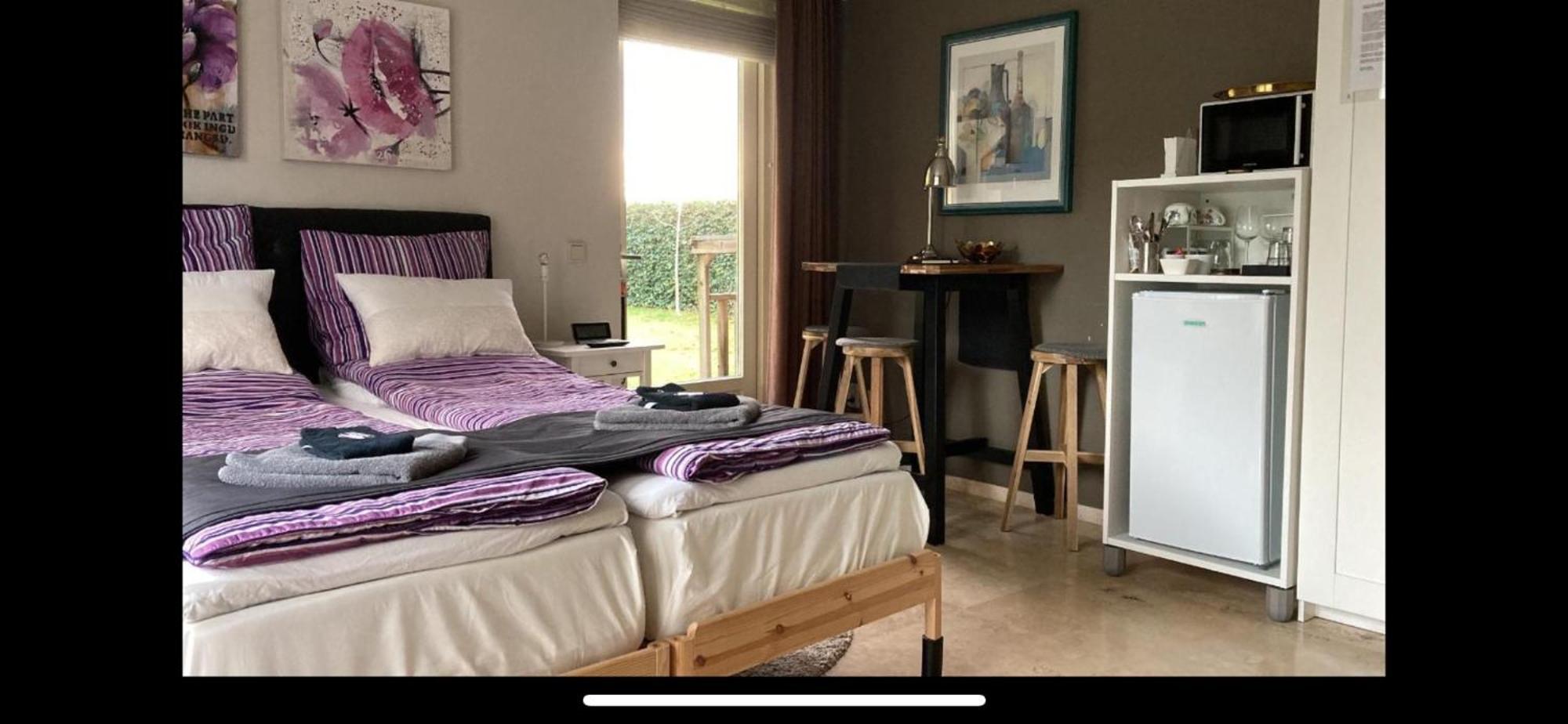 B&B Maison Saint Tropez ไอนด์โฮเวน ห้อง รูปภาพ