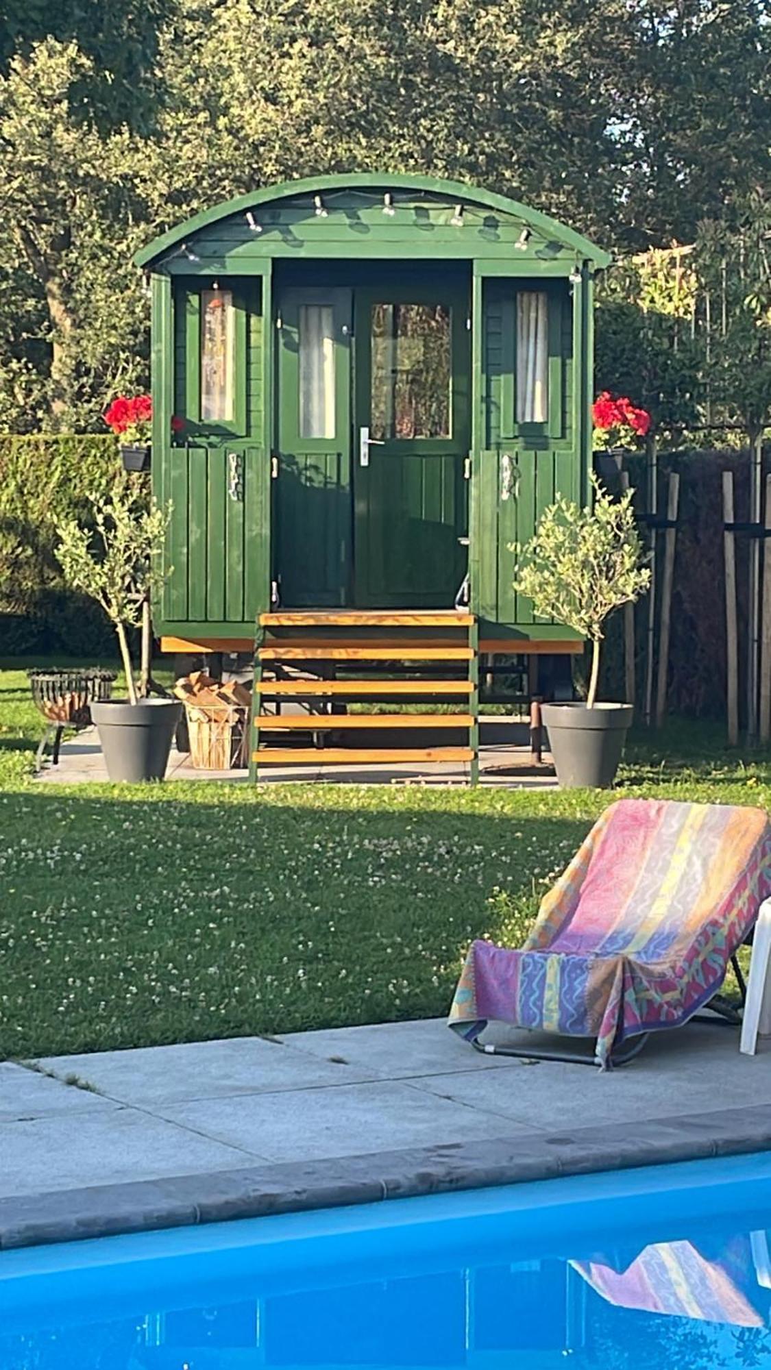 B&B Maison Saint Tropez ไอนด์โฮเวน ภายนอก รูปภาพ