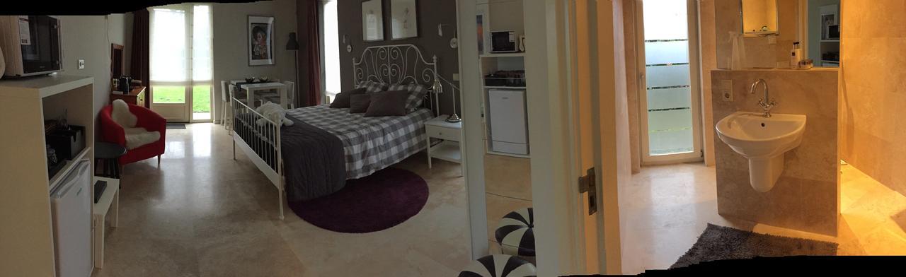 B&B Maison Saint Tropez ไอนด์โฮเวน ภายนอก รูปภาพ
