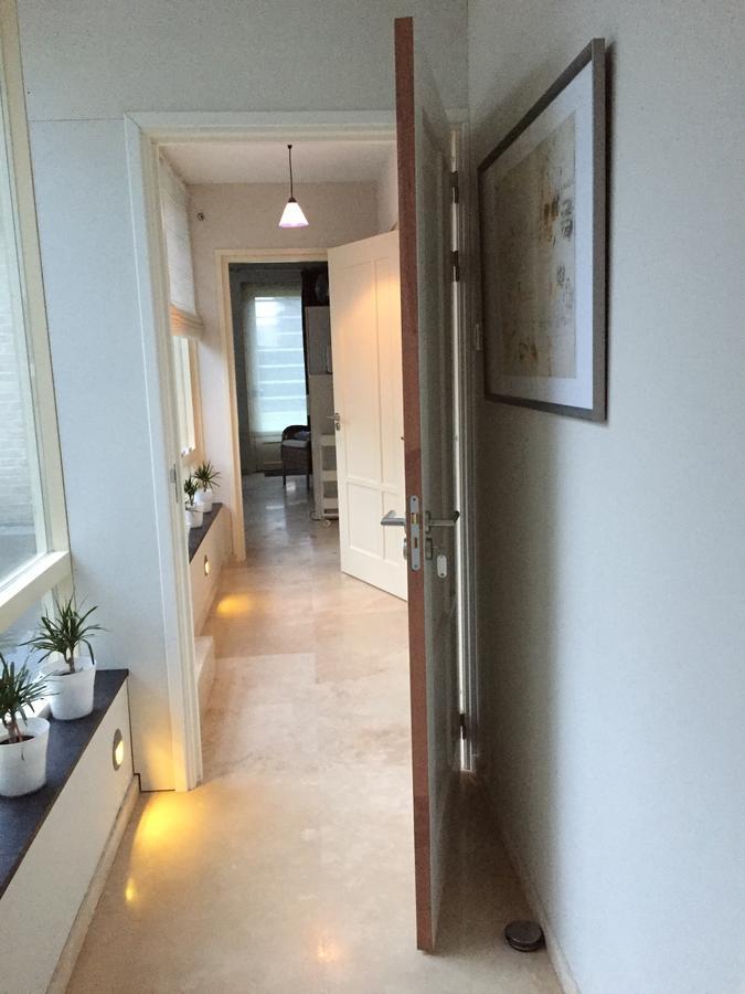 B&B Maison Saint Tropez ไอนด์โฮเวน ภายนอก รูปภาพ