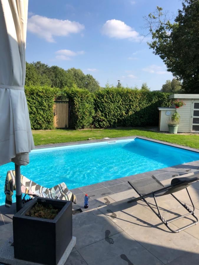 B&B Maison Saint Tropez ไอนด์โฮเวน ภายนอก รูปภาพ